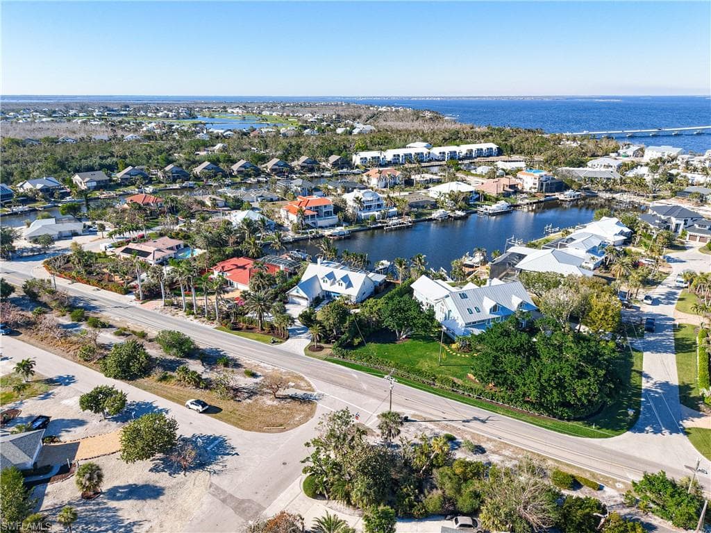 750 Periwinkle WAY-37