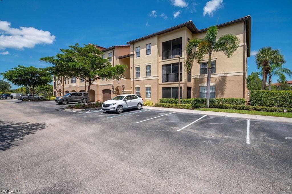 13000 Positano CIR 305-7