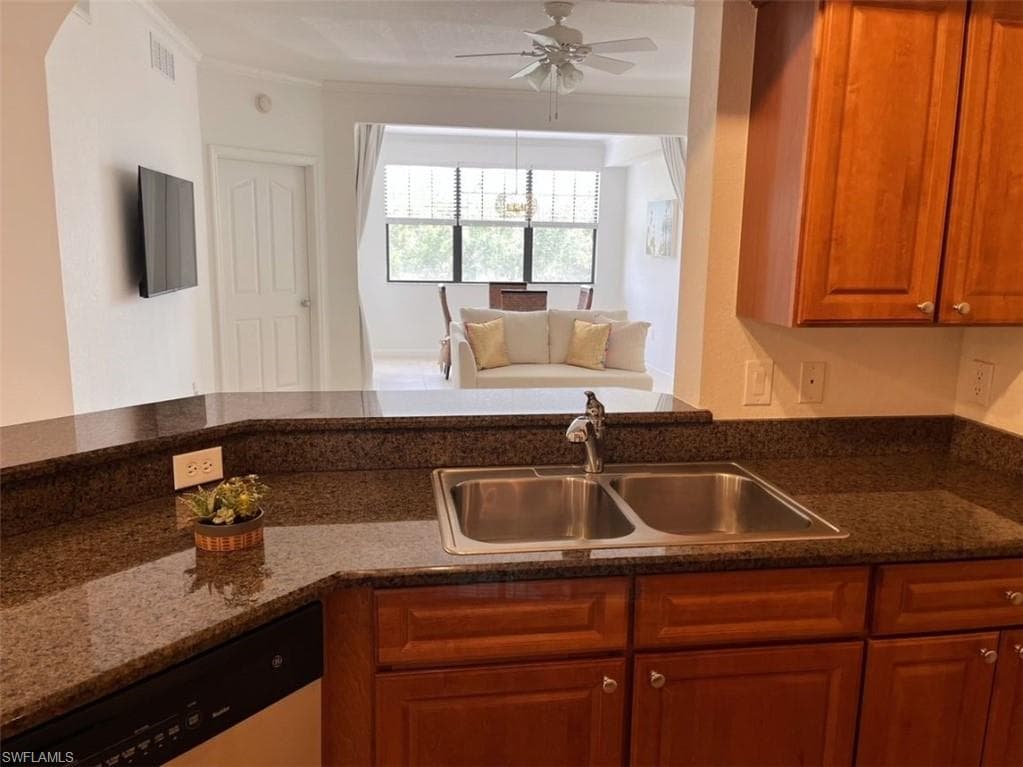 13000 Positano CIR 305-9