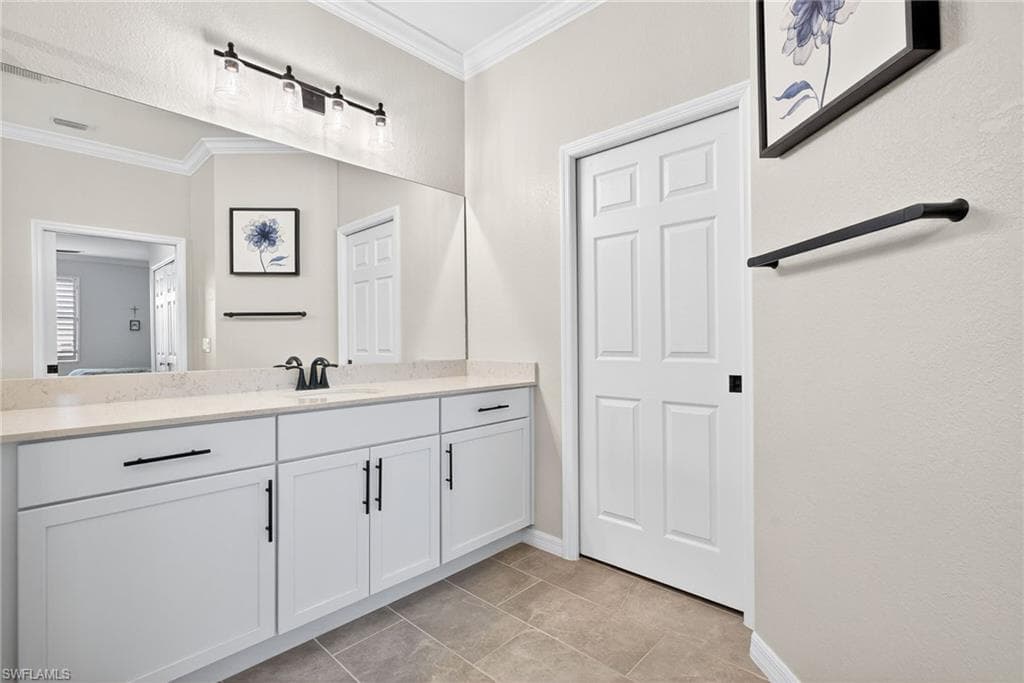 2387 Anguilla DR 202-19