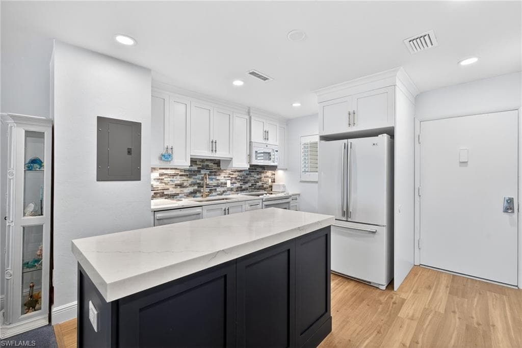 7400 Estero BLVD 404-4