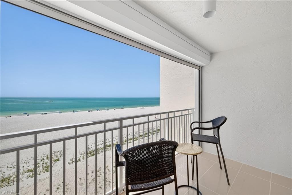7400 Estero BLVD 404-21