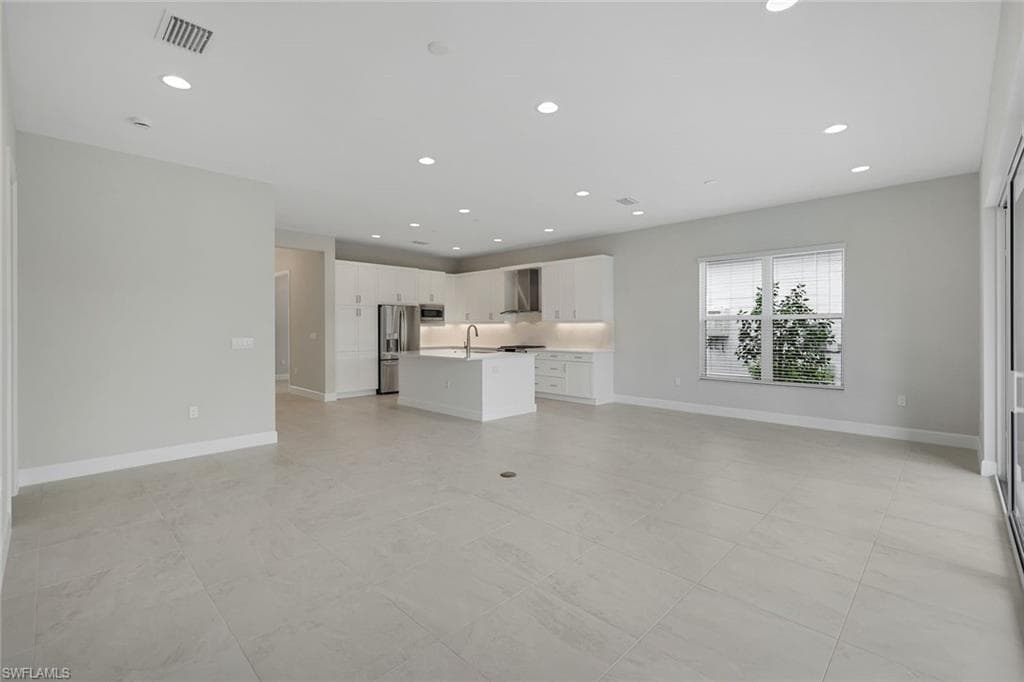 2741 Durham CIR-12