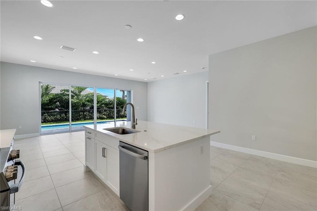 2741 Durham CIR-4