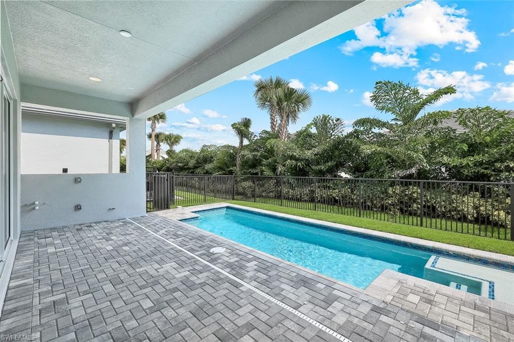 2741 Durham CIR-25