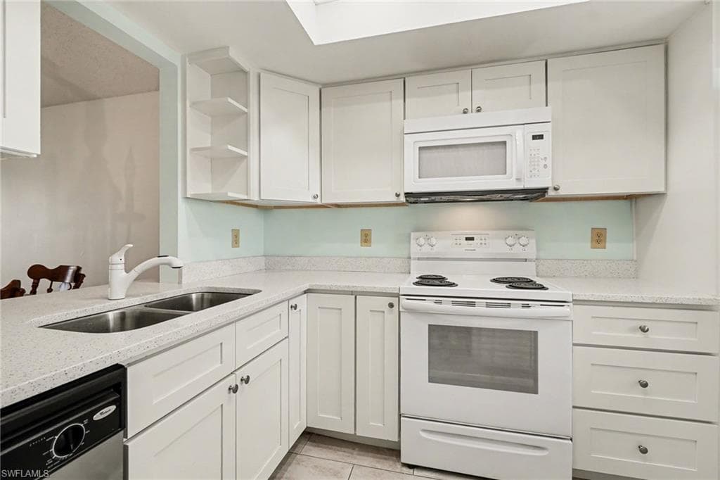 423 Cape Coral PKWY W 203 (207)-6