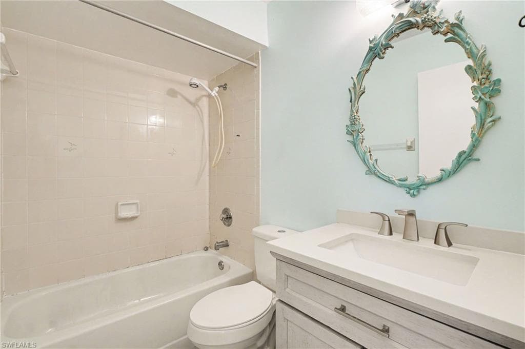423 Cape Coral PKWY W 203 (207)-17