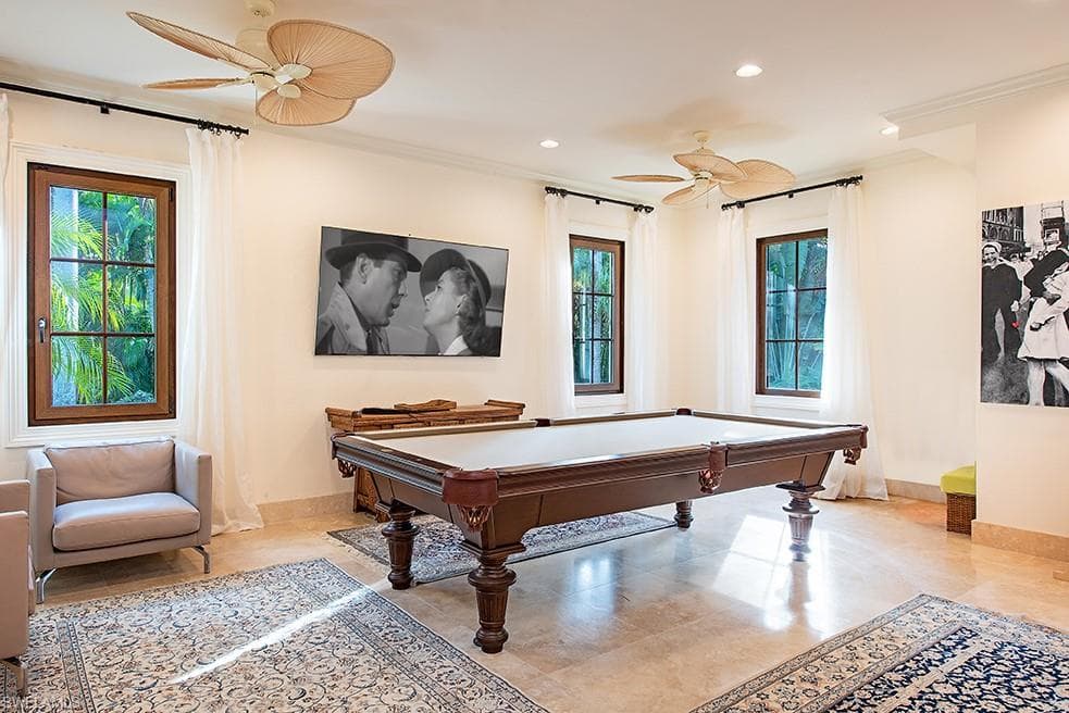 3200 Green Dolphin LN-42