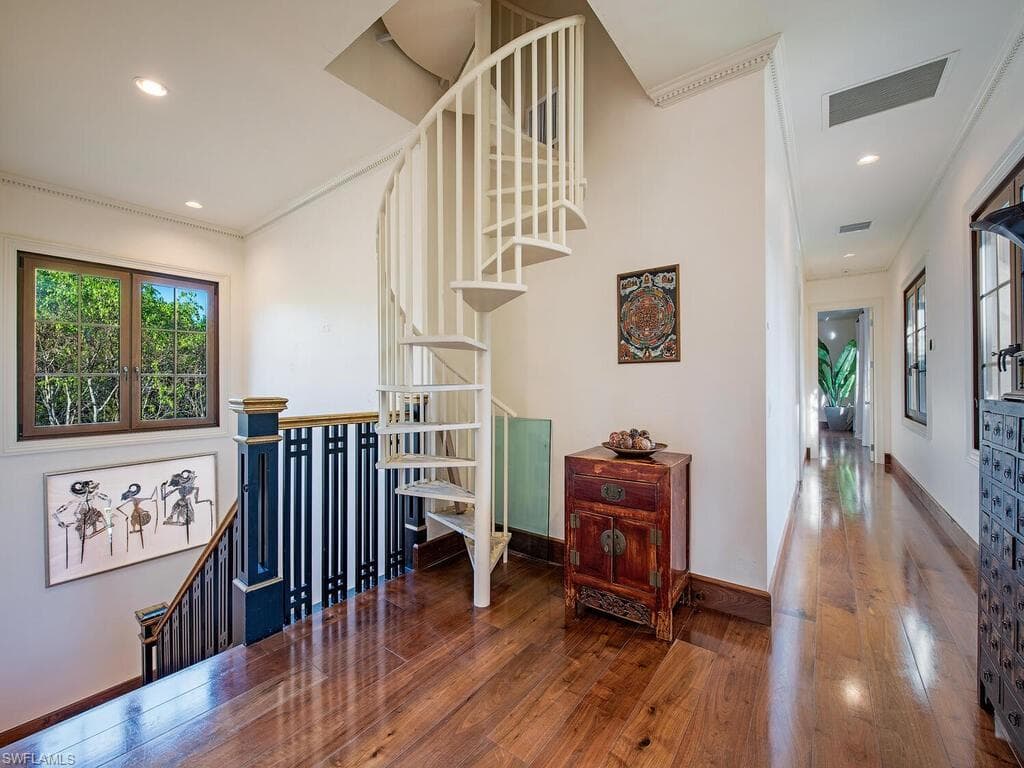 3200 Green Dolphin LN-33