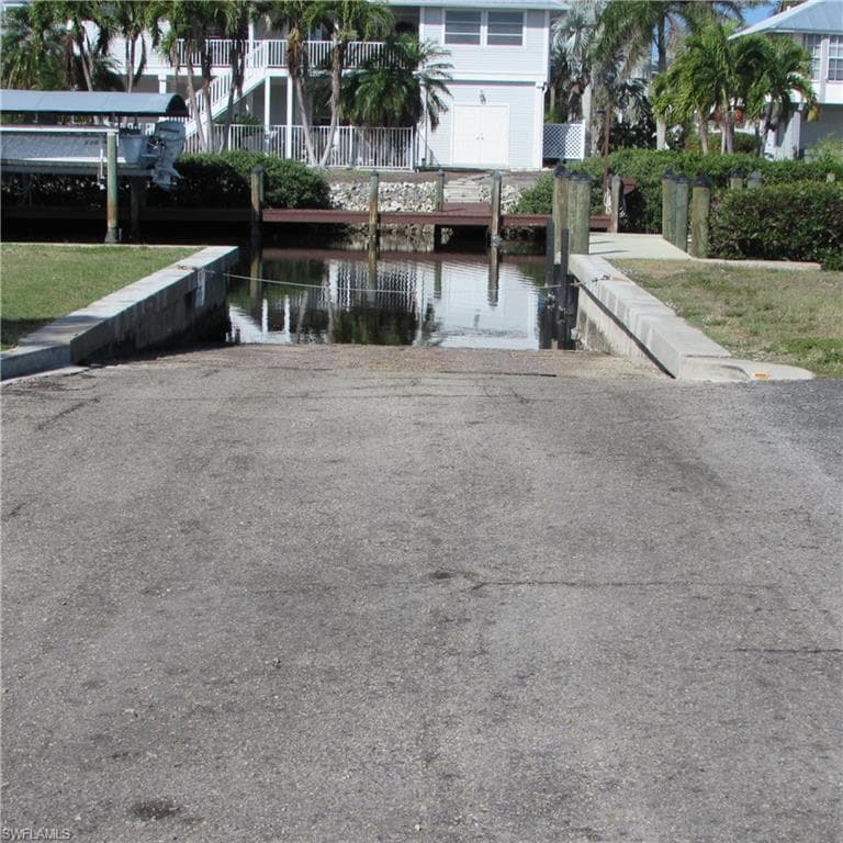 7757 Breakwater CT-22
