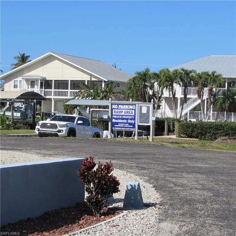 7757 Breakwater CT-24