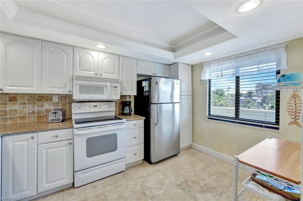 979 E Gulf DR D452-16