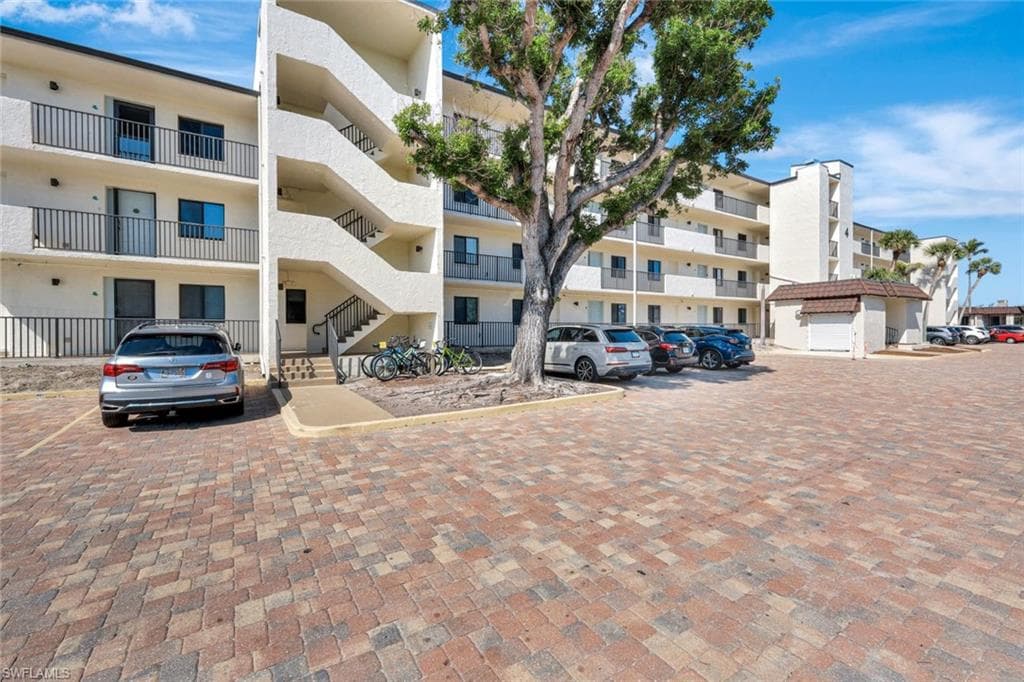 979 E Gulf DR D452-11