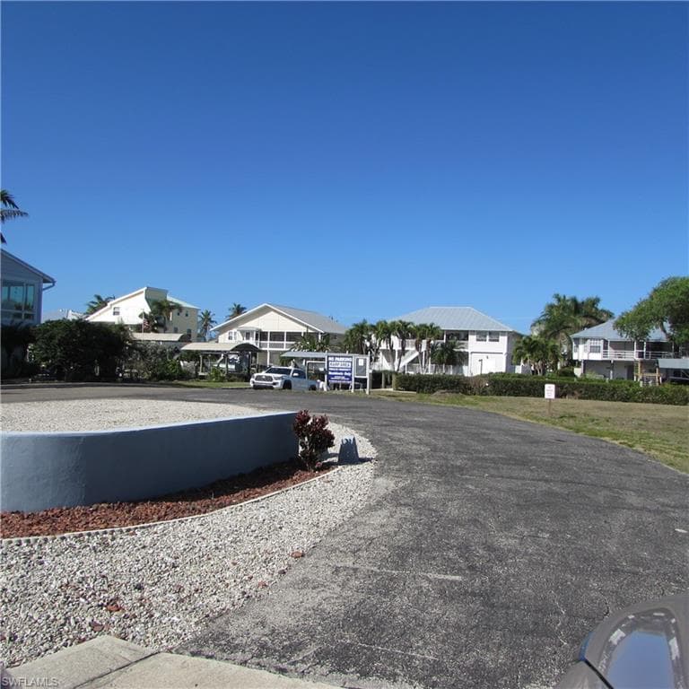 7758 Breakwater CT-23