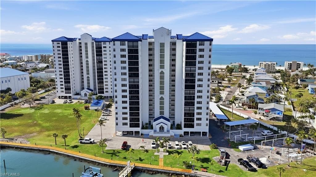 4753 Estero BLVD 502-2