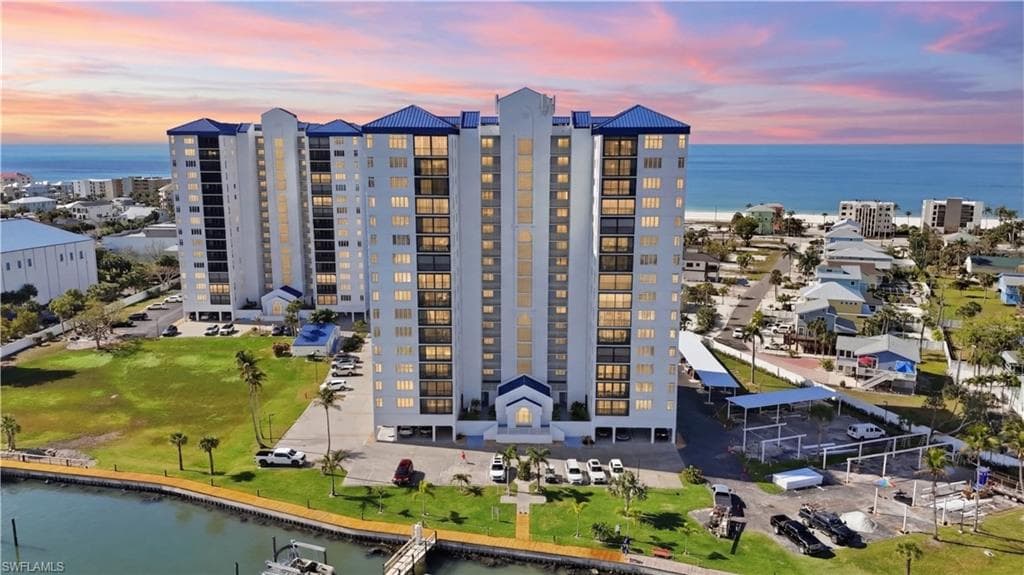 4753 Estero BLVD 502-32