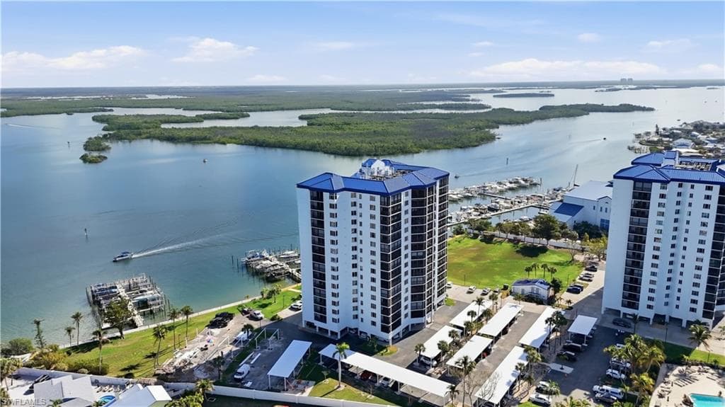 4753 Estero BLVD 502-1
