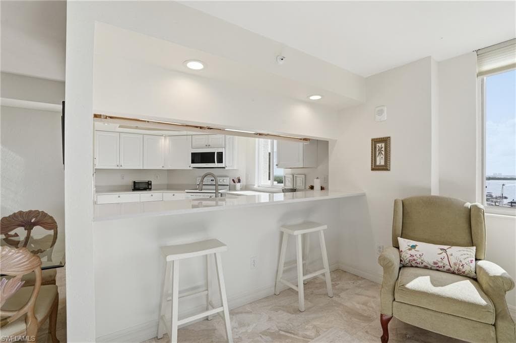 4753 Estero BLVD 502-10