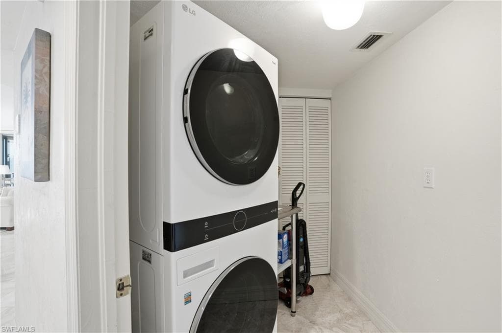 4753 Estero BLVD 502-25