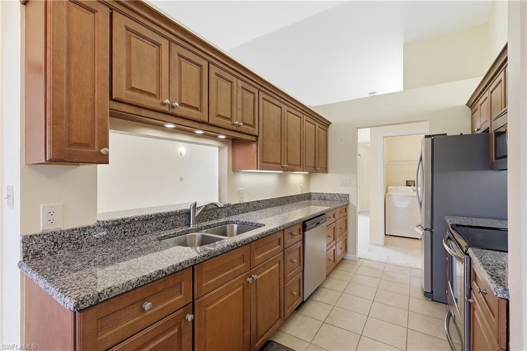 7121 Golden Eagle CT 623-11