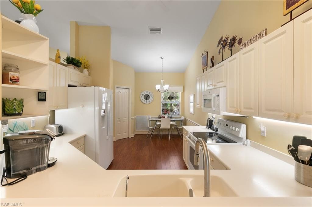 8140 Chancel CT 2-6