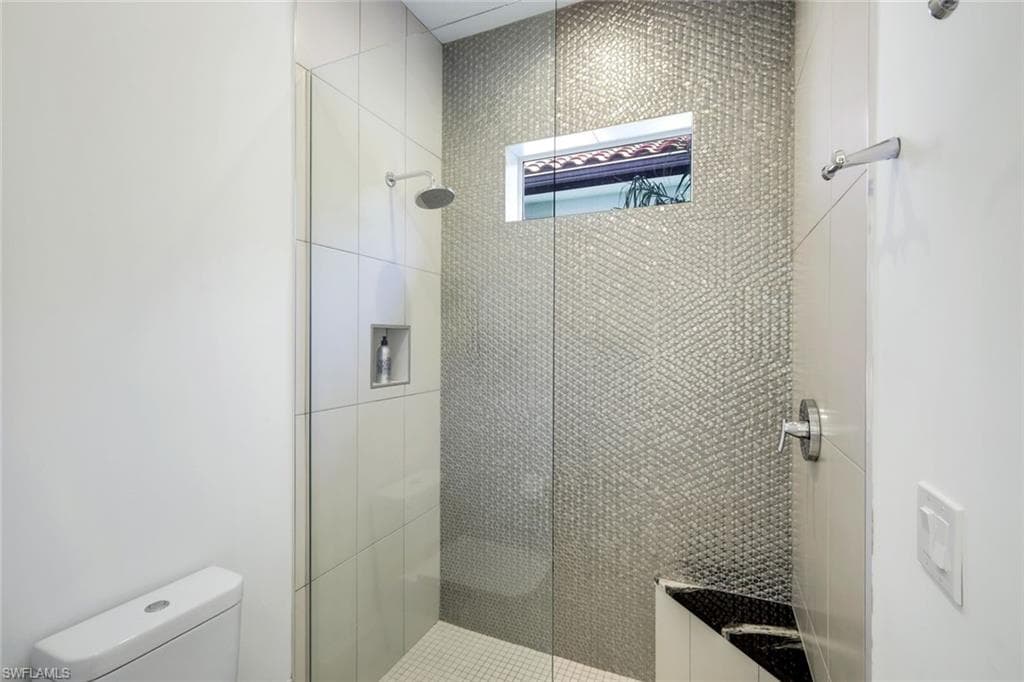 16438 Seneca WAY-22