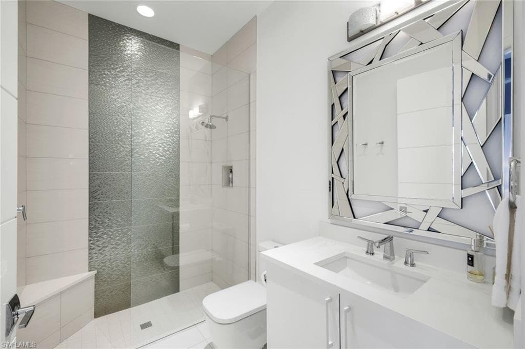 16438 Seneca WAY-24