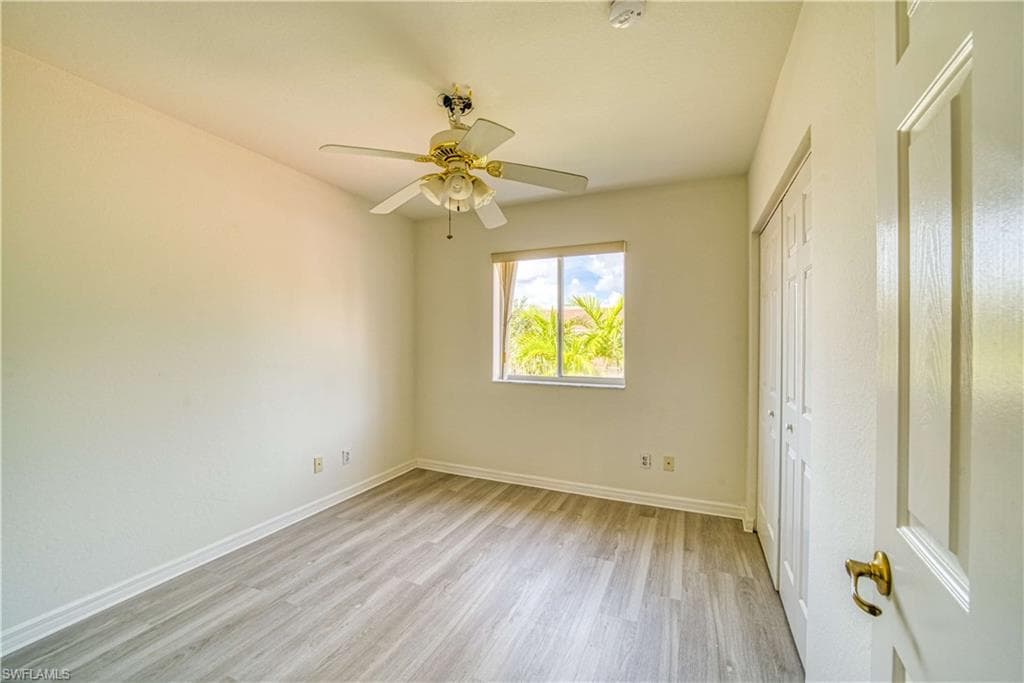 10027 Salina ST-23