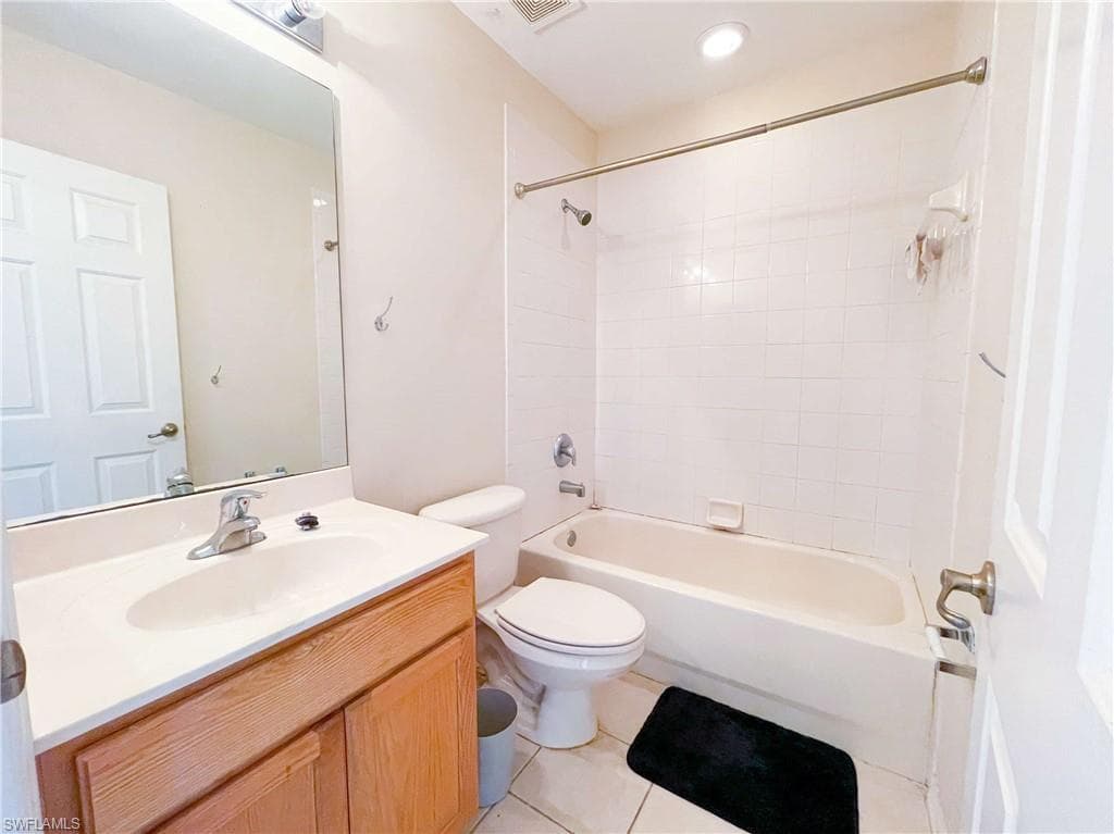 10027 Salina ST-17