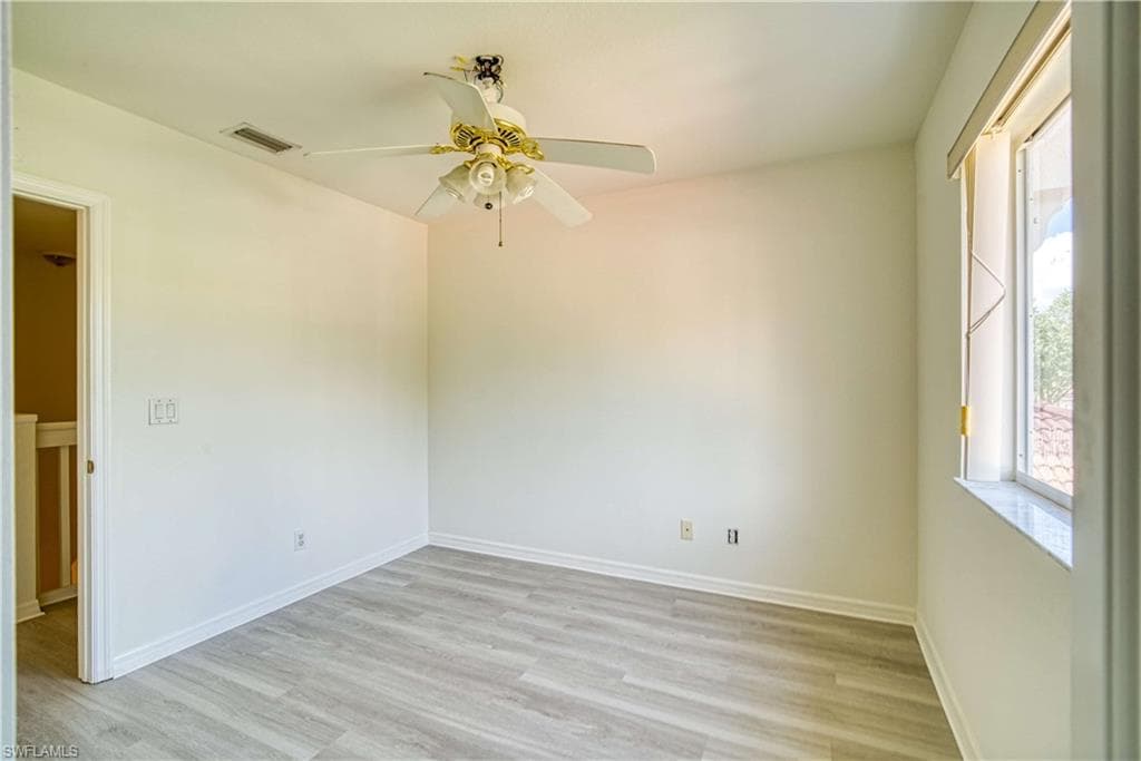 10027 Salina ST-22