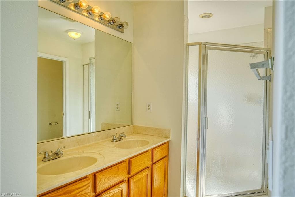 10027 Salina ST-30
