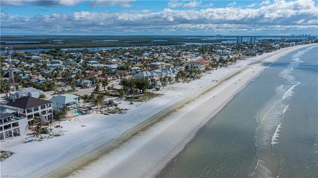 3250 Estero BLVD-6