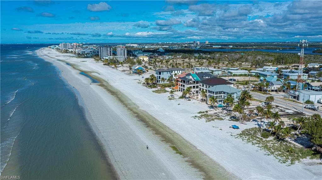 3250 Estero BLVD-32
