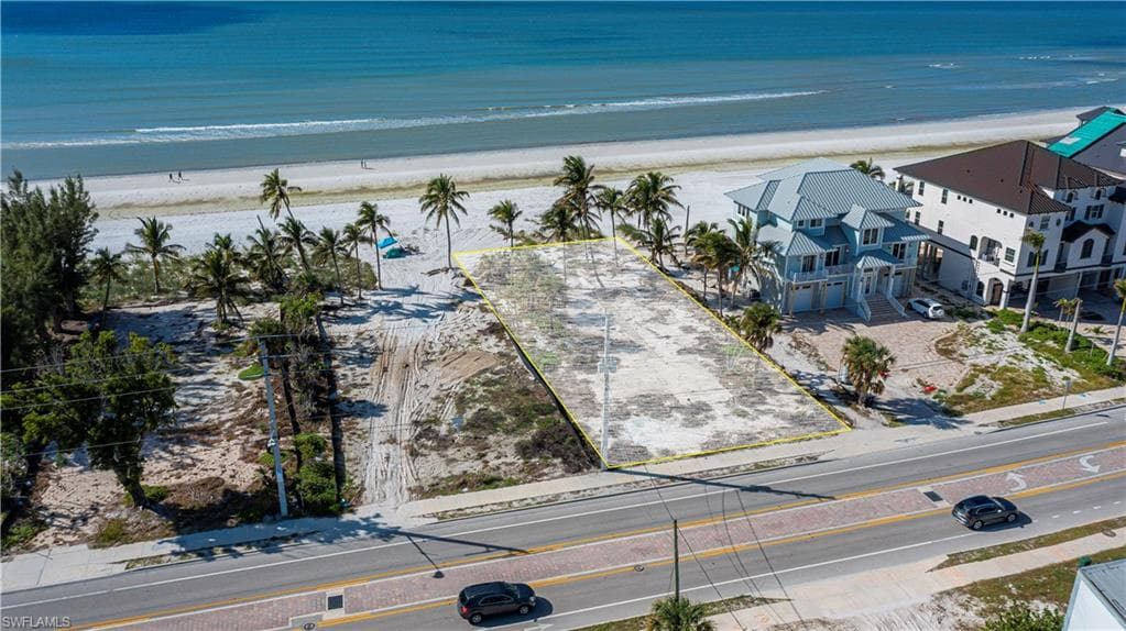 3250 Estero BLVD-20