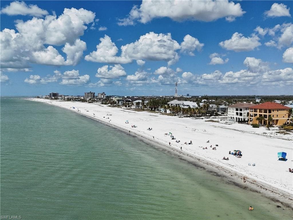 3250 Estero BLVD-9
