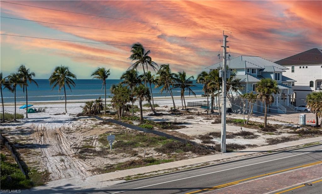 3250 Estero BLVD-10