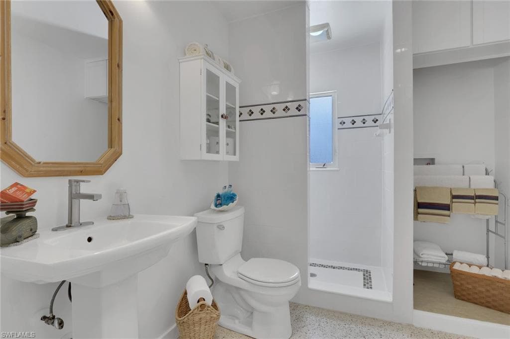 1290 Venetian WAY-28