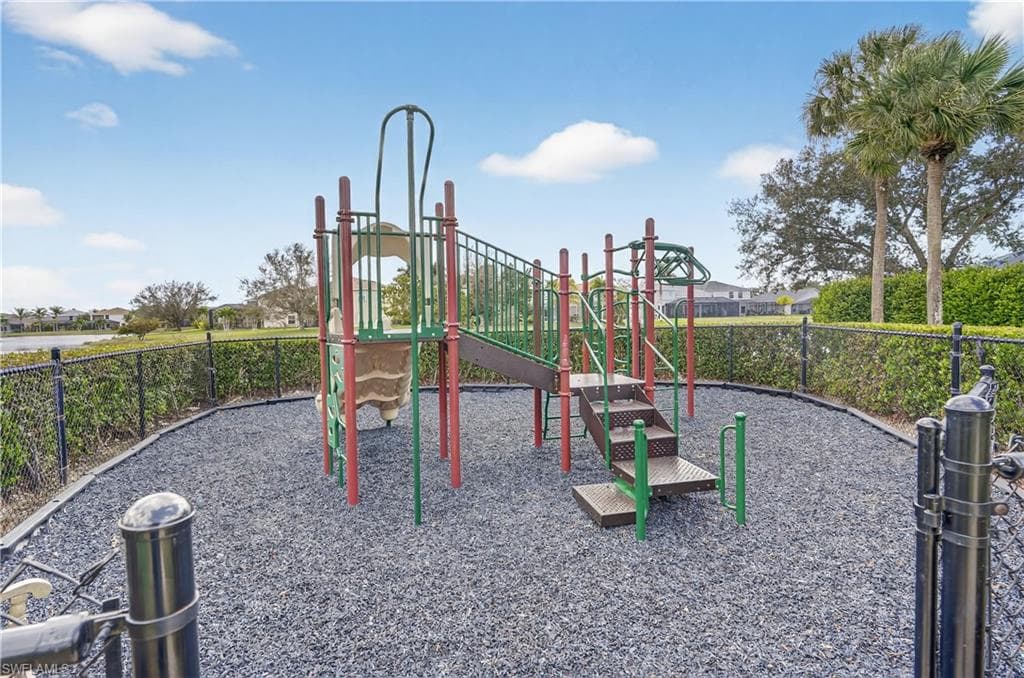 9689 Pineapple Preserve CT-49