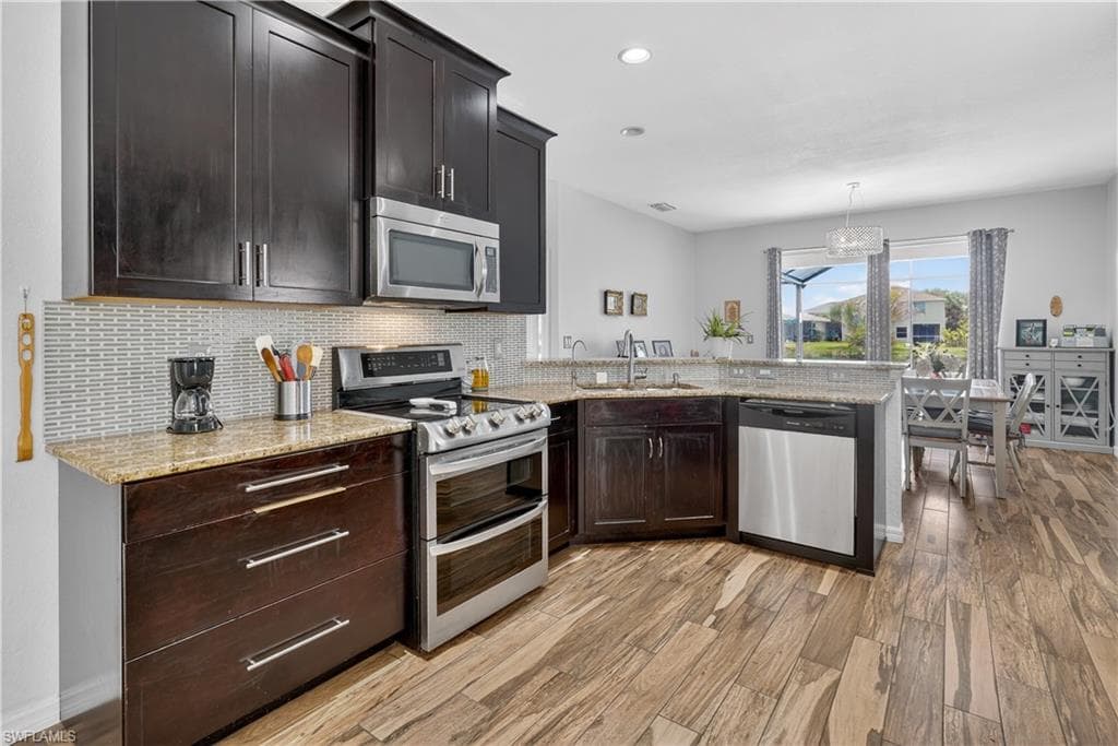9689 Pineapple Preserve CT-15
