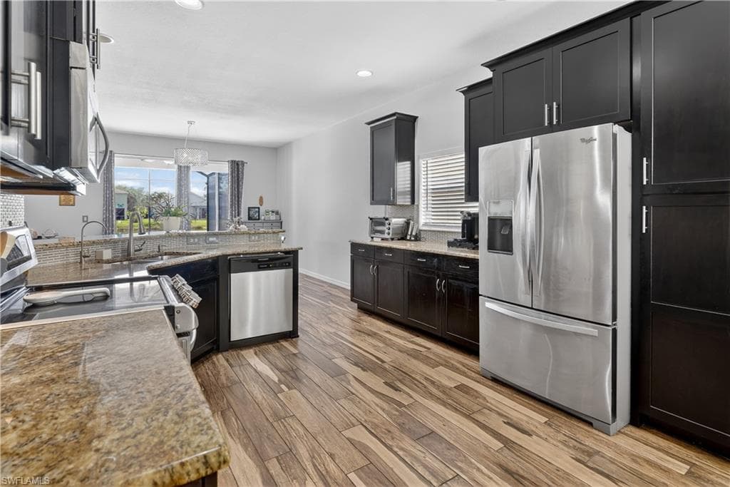 9689 Pineapple Preserve CT-4