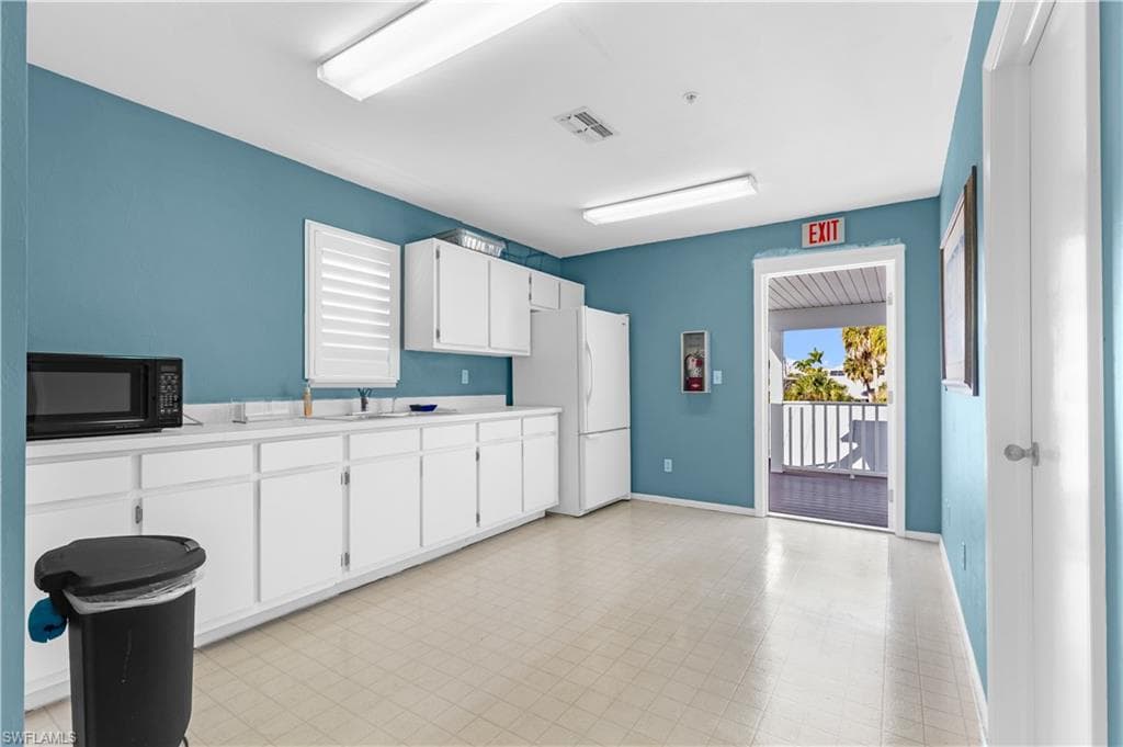 345 Mango ST 406-46