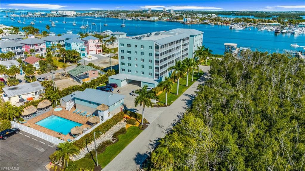 345 Mango ST 406-1