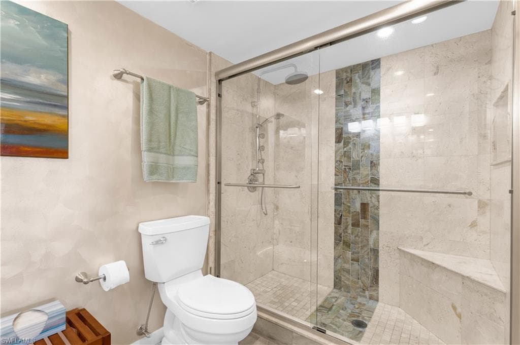 345 Mango ST 406-33