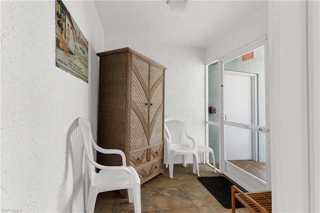 345 Mango ST 406-19