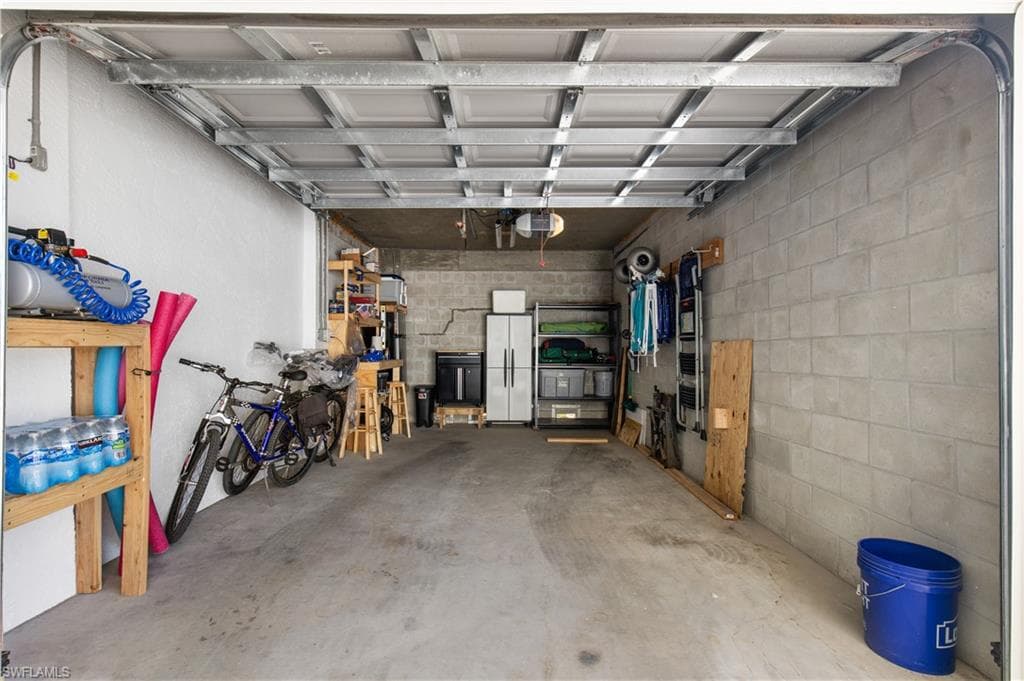 345 Mango ST 406-44
