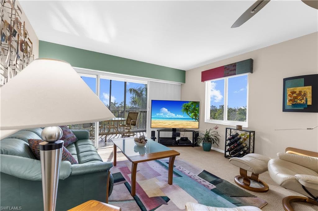 345 Mango ST 406-40