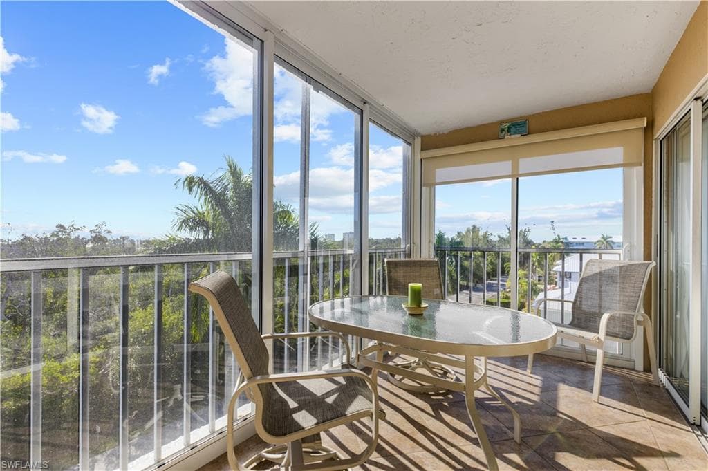 345 Mango ST 406-39