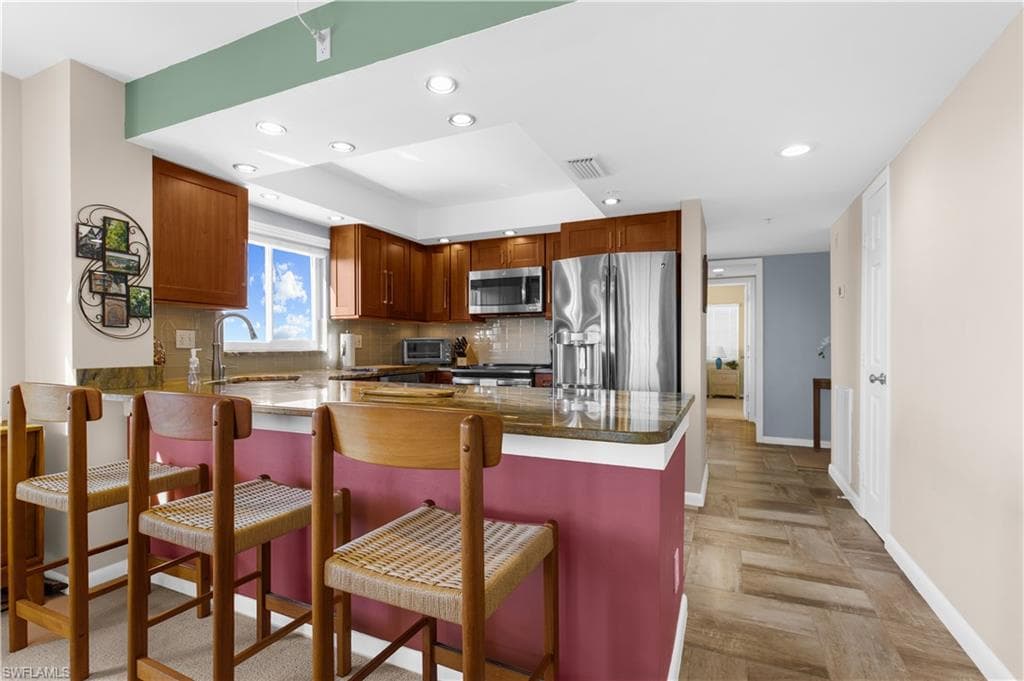 345 Mango ST 406-25