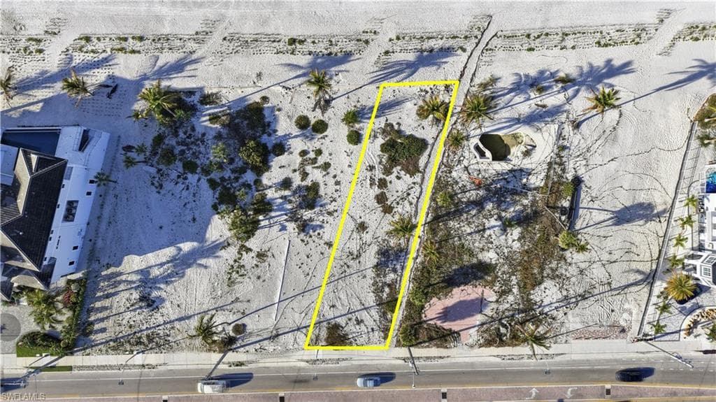 3724 Estero BLVD-13
