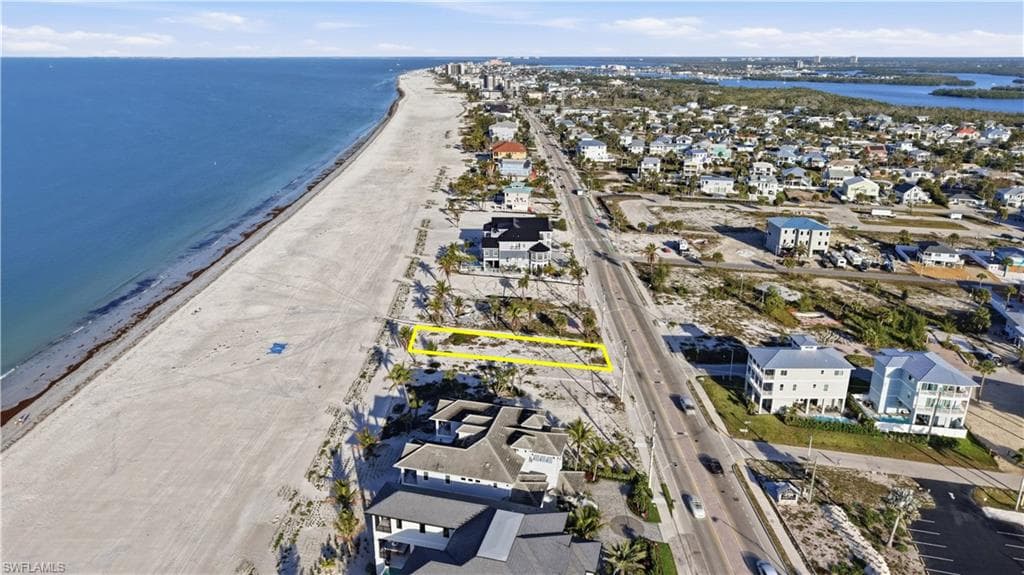 3724 Estero BLVD-5